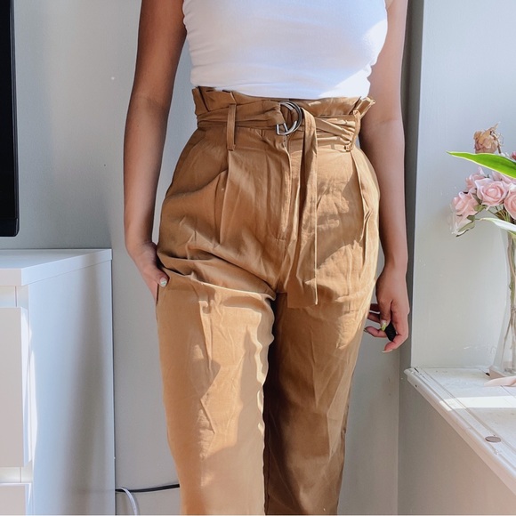 Selling this gorgeous Zara high waisted belted pants/trouser. - Picture 4 of 8